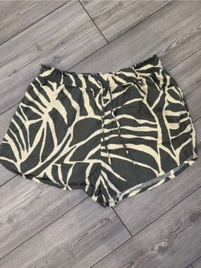 Z Supply Olive and Cream Leaf-Print Drawstring Shorts Size Large